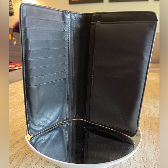 EUC Gorgeous Chanel matelasse bifold long wallet - Picture 3 of 13